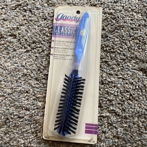 Vintage GOODY bristle brush